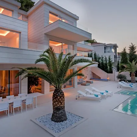 Exclusive Paterina Heated Pool, Gym, Sauna *