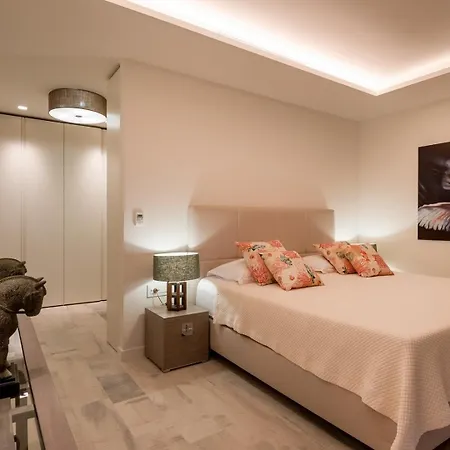 Exclusive Paterina Heated Pool, Gym, Sauna *
