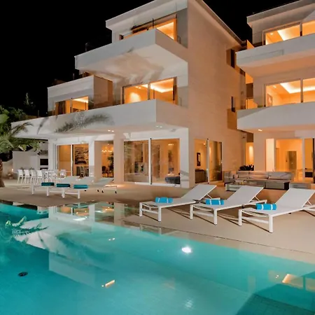 Villa Exclusive Paterina Heated Pool, Gym, Sauna