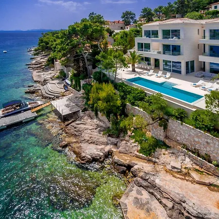 Villa Exclusive Paterina Heated Pool, Gym, Sauna *