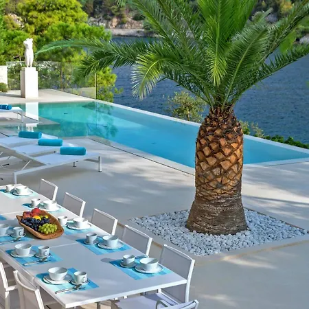 Villa Exclusive Paterina Heated Pool, Gym, Sauna *
