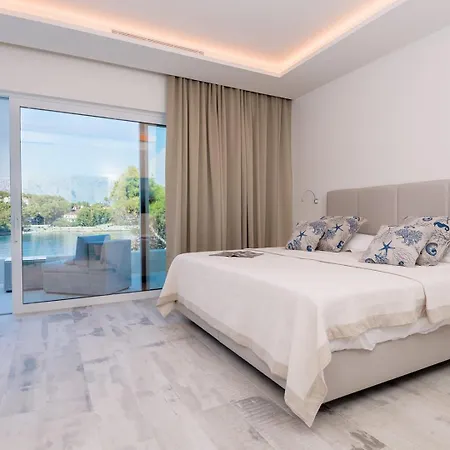 Villa Exclusive Paterina Heated Pool, Gym, Sauna *
