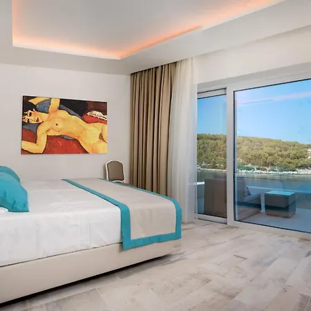 Exclusive Paterina Heated Pool, Gym, Sauna Villa