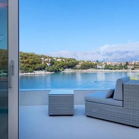 Exclusive Paterina Heated Pool, Gym, Sauna *