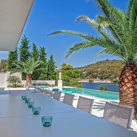Villa Exclusive Paterina Heated Pool, Gym, Sauna *