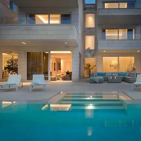 Exclusive Paterina Heated Pool, Gym, Sauna Villa